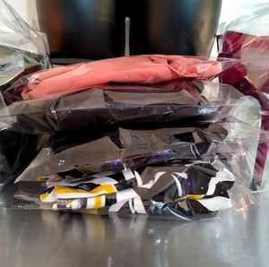 Packed 💛🖤🧡💜♥️💙💖